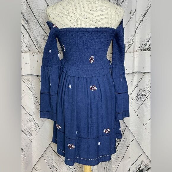 FREE PEOPLE Counting Daisies Embroidered Off The Shoulder Mini Dress Navy S - Picture 3 of 9